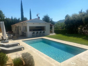 Magnifique Villa Le Sud à 10 mn des Plages avec Piscine pour 6 Personnes Classée 4 Etoiles